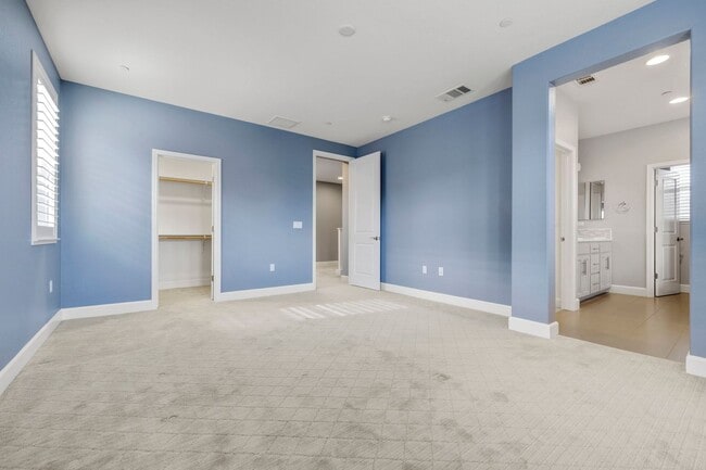 Building Photo - Stunning 4 Bedroom in the Dunes - Available for showings March 2nd