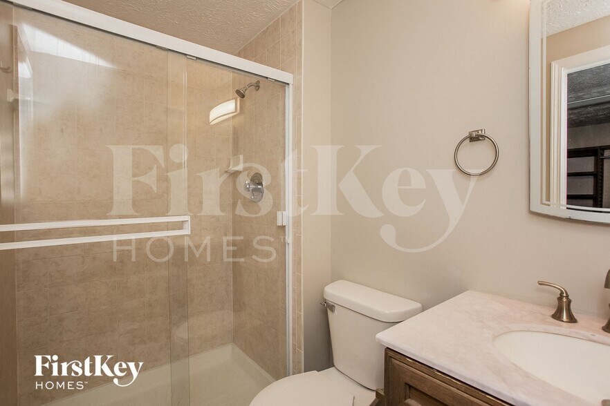 Building Photo - 8053 Harvest Ln