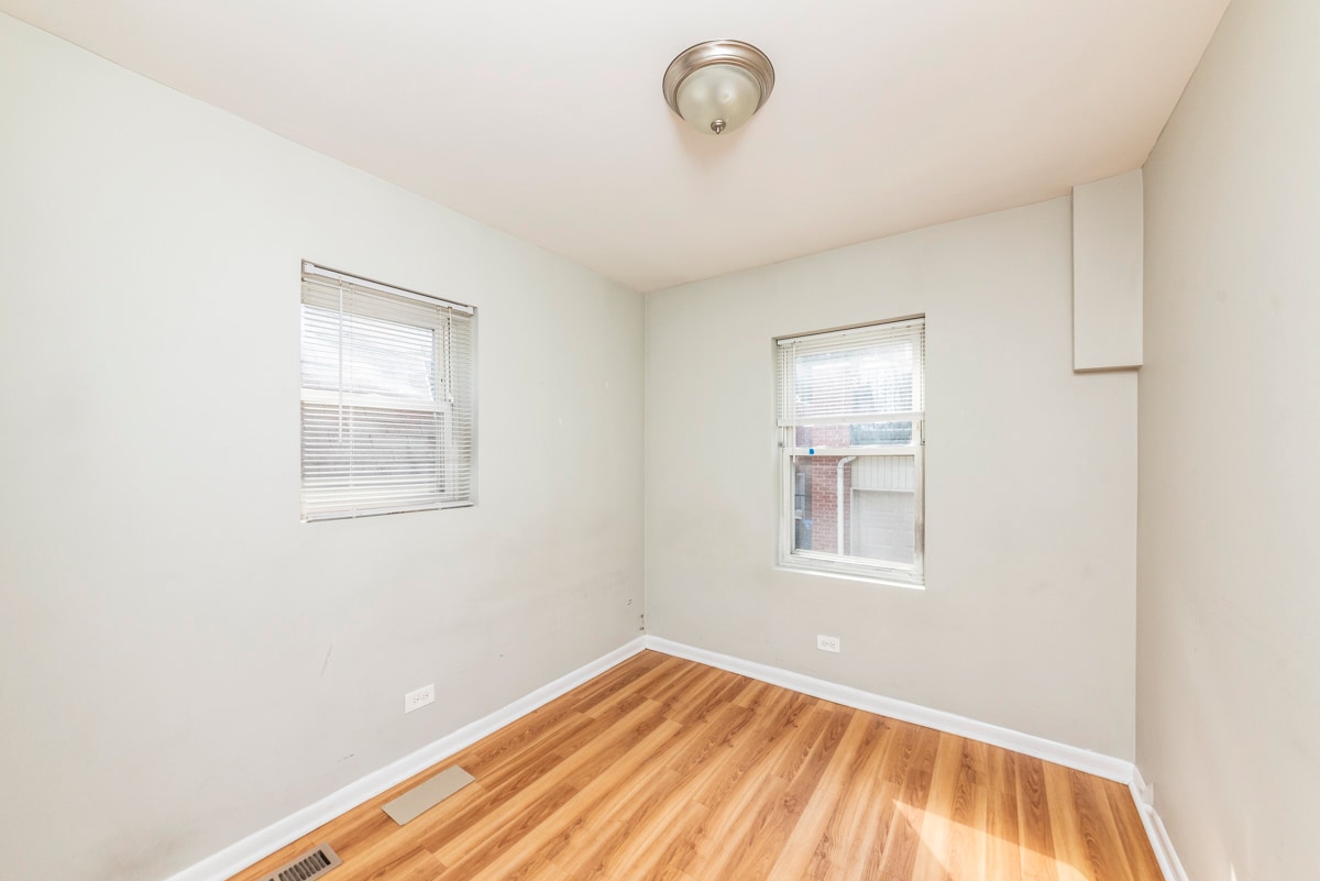 Building Photo - 1431 W Flournoy St