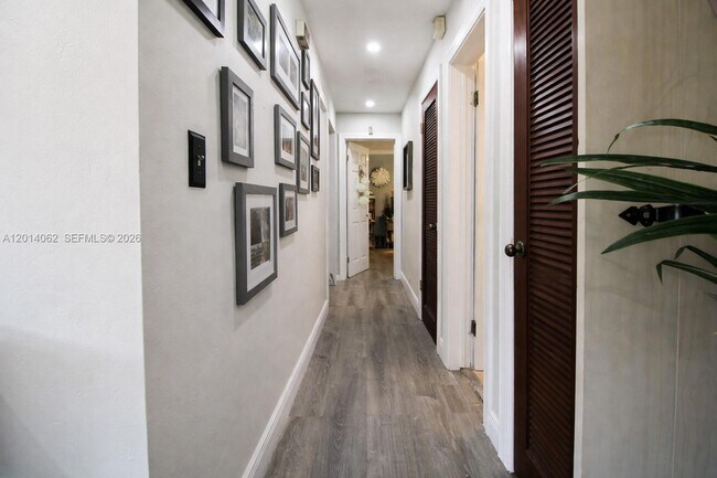 Building Photo - 27420 SW 165th Ave