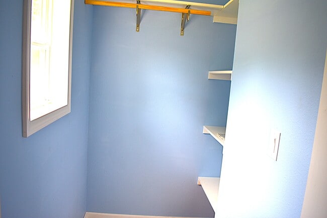 Building Photo - 816 Gene Alley