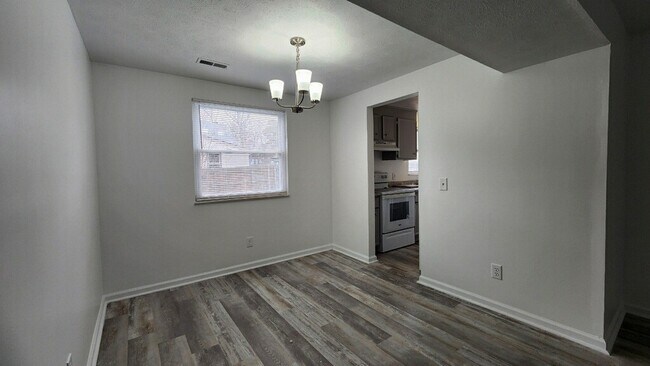 Building Photo - 259 Windsor Castle Dr