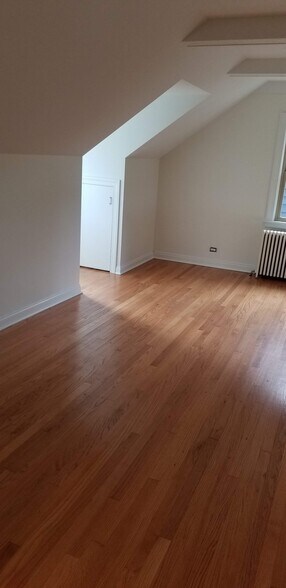 Unit 2 - 679 Park Ave W