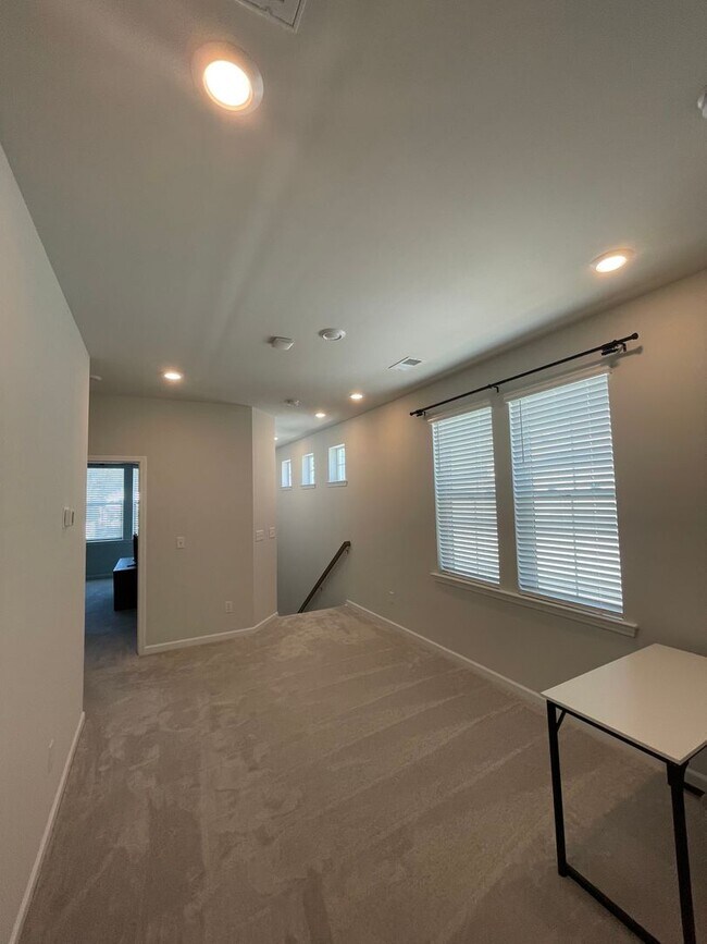 Building Photo - Spacious Johns Island Single Family Home