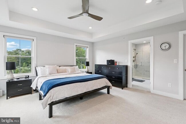 Building Photo - 45 Riverwalk