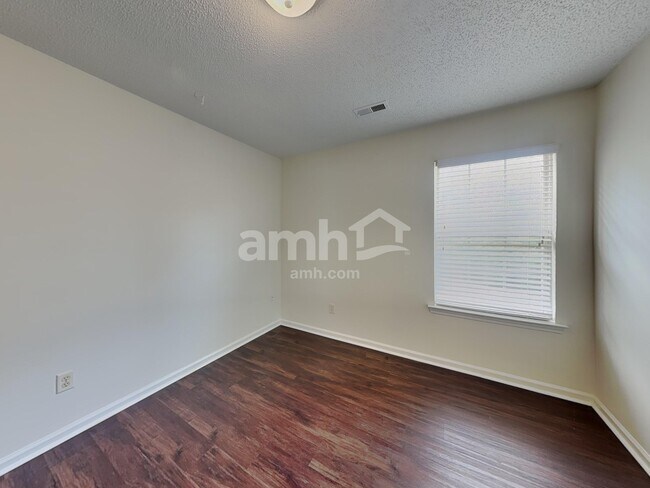 Building Photo - 13316 Woodland Farm Dr