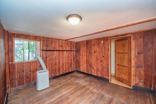 Building Photo - Bring Your Crew. Take the Whole Compound