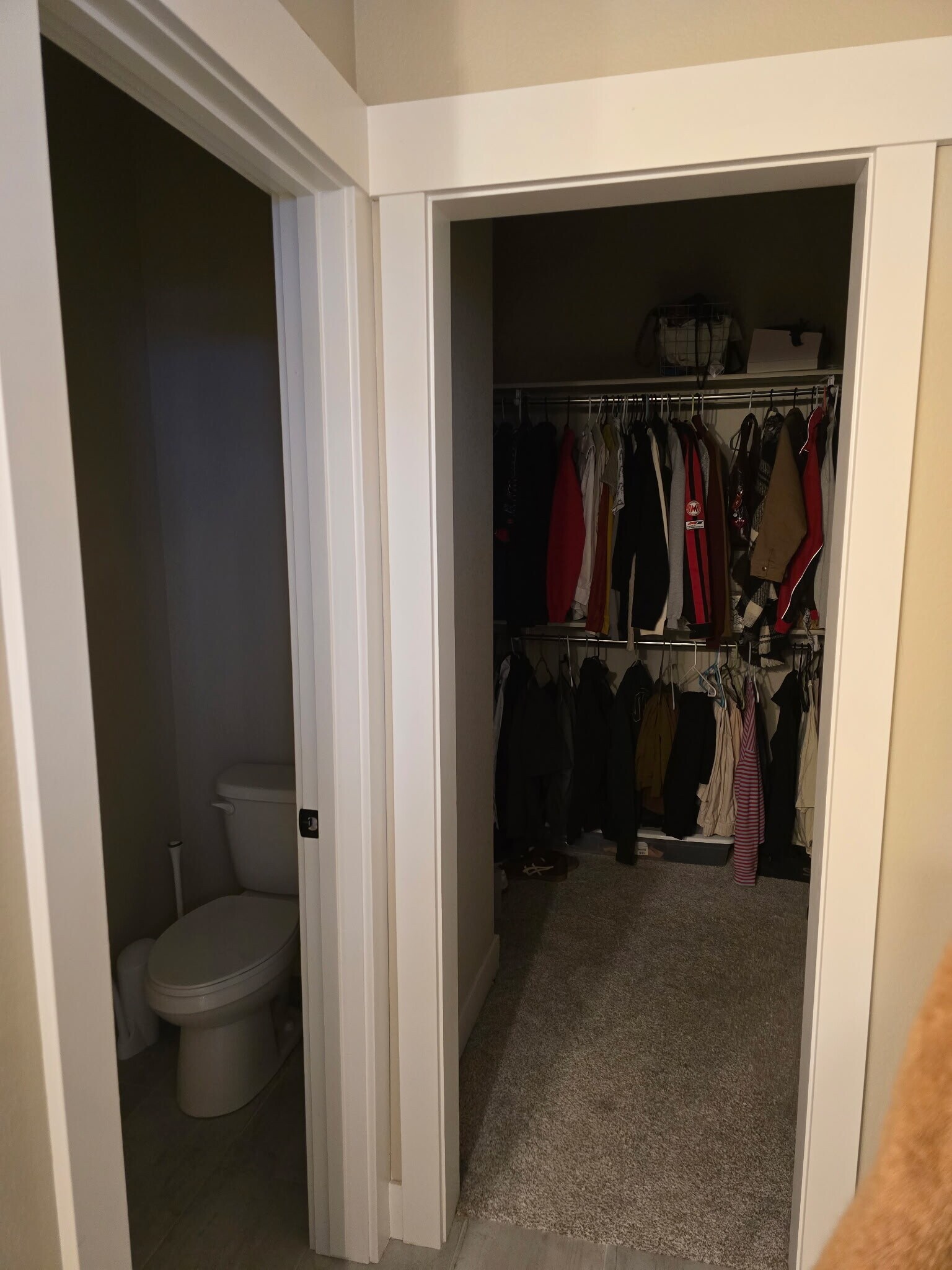 Building Photo - 8482 Cromwell Dr