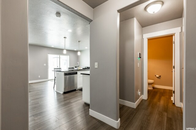 Building Photo - 103 E 700 N