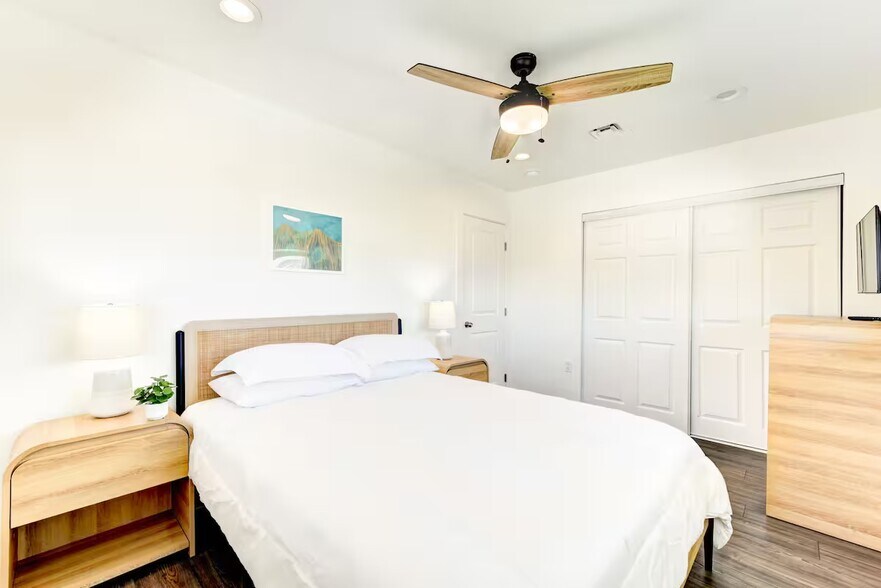 Building Photo - 1235 Manulani St