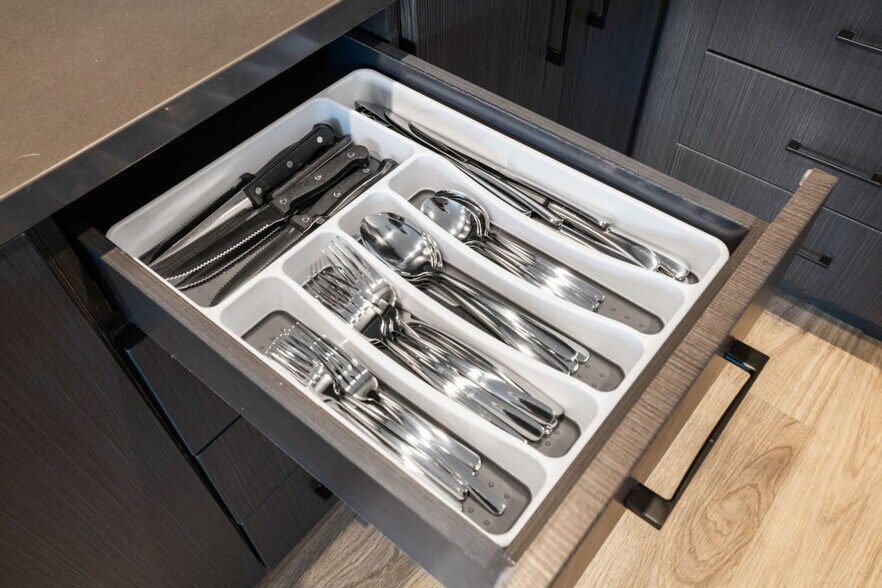 Building Photo - 605 N 12th St