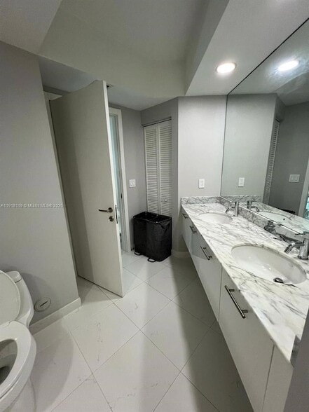 Building Photo - 55 SE 6th St