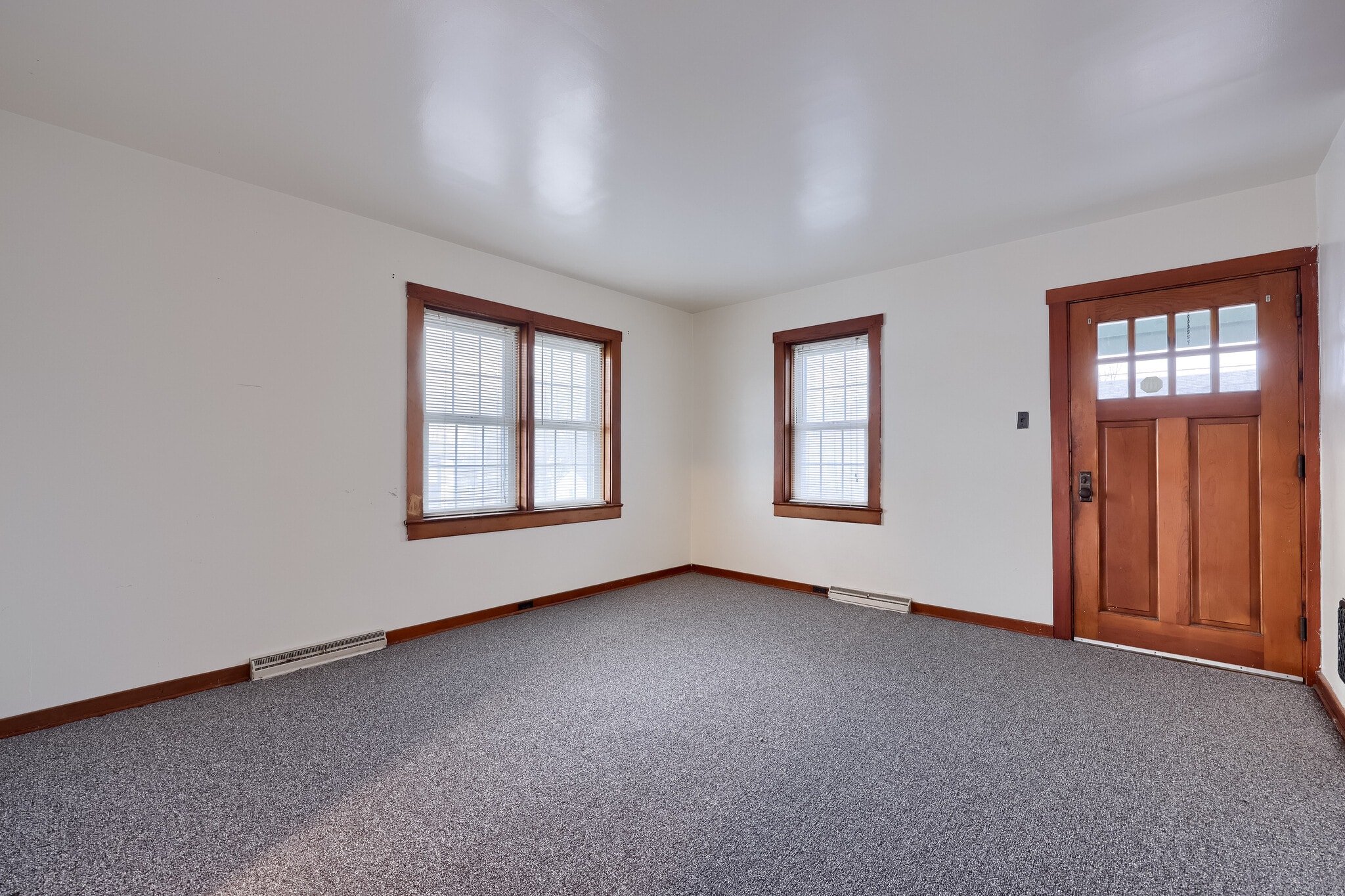 Building Photo - 123 N Spruce St