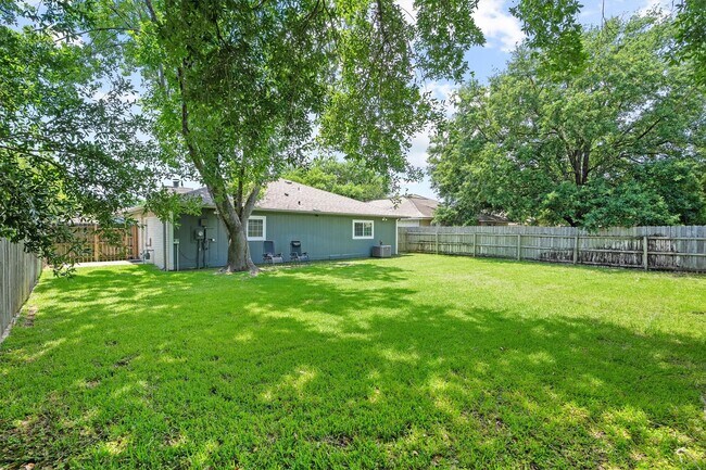 Building Photo - 20126 Seablossom Ln