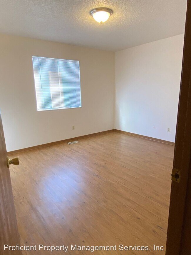 Building Photo - 203 Macon Ave