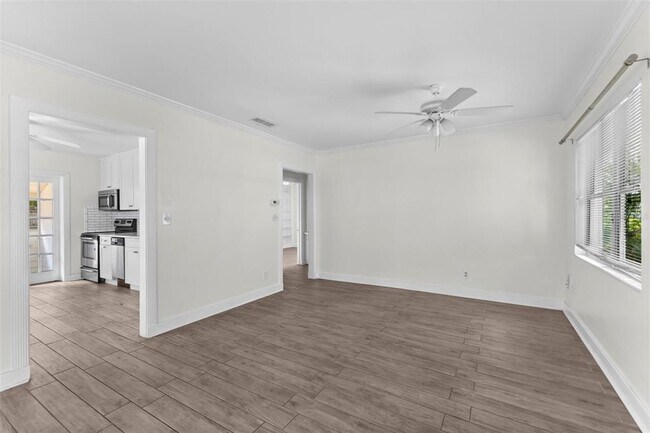 Building Photo - 4010 W Angeles St