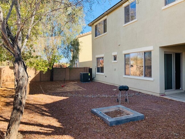 Building Photo - Rancho Sahuarita 4 bedroom 3 bath 2 story Home