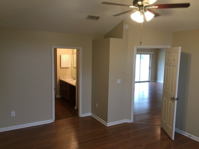 Building Photo - 578 Prindle Dr E