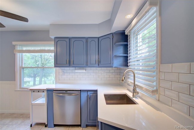 Building Photo - 249 S Chocolay Ave