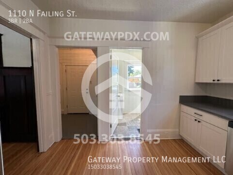 Building Photo - 1110 N Failing St
