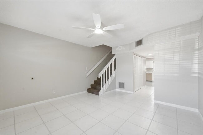 Building Photo - 2810 62nd Ave N