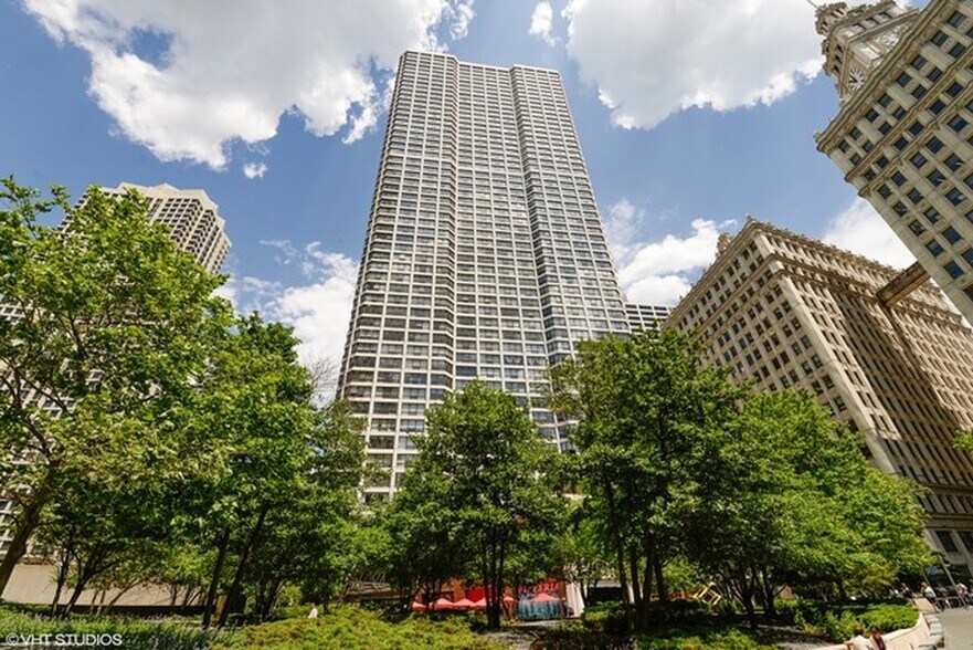 Building Photo - 405 N Wabash Ave