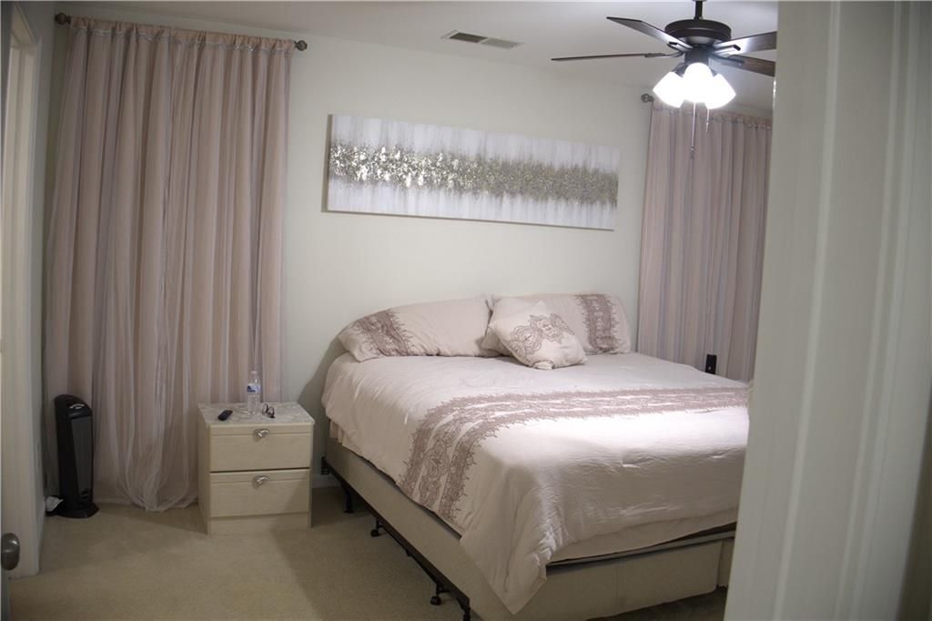 Building Photo - 64 Hill Crest Cir