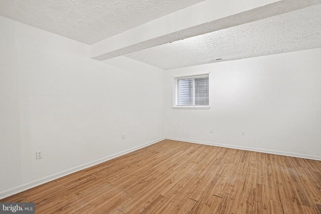 Building Photo - 3525 Laurel View Ct