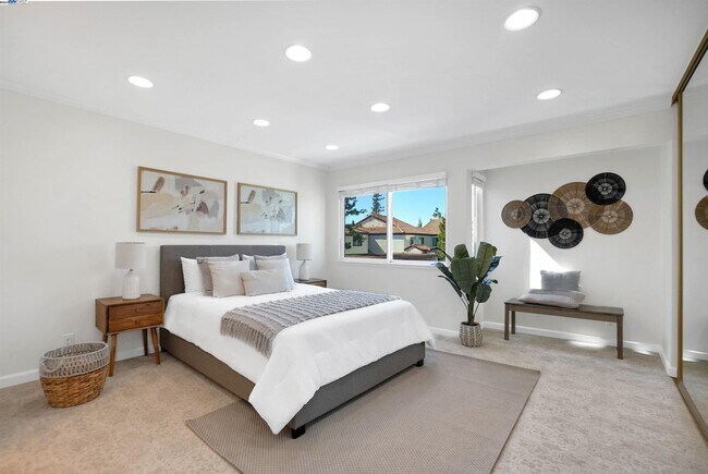 Building Photo - Gary Dr