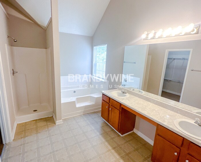 Building Photo - 6022 Birdseye Tr