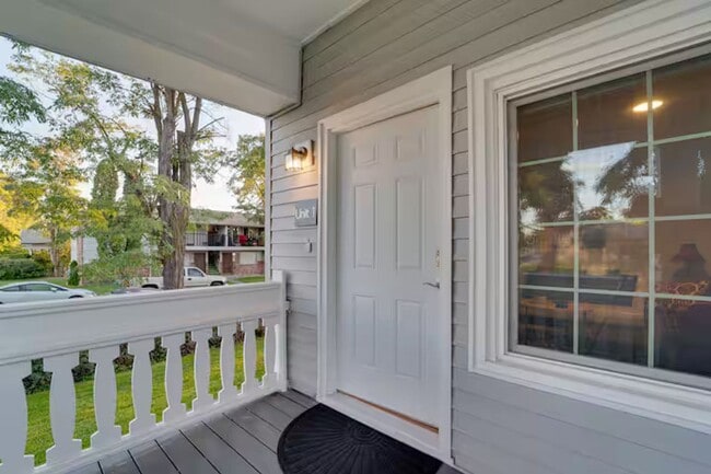 Building Photo - TheSuiteOne @ The Garland Suites (Furnished)