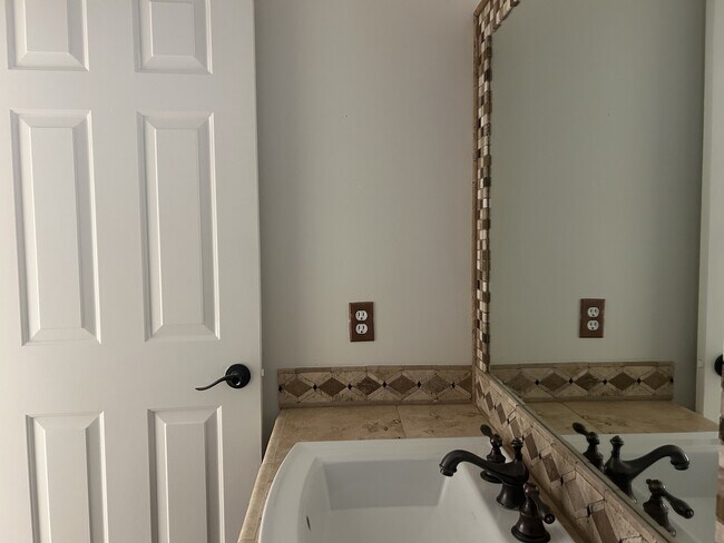 Building Photo - 11562 Cherry Knoll Cir