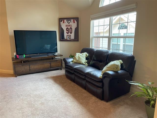 Building Photo - 14200 Blueberry Hill Dr