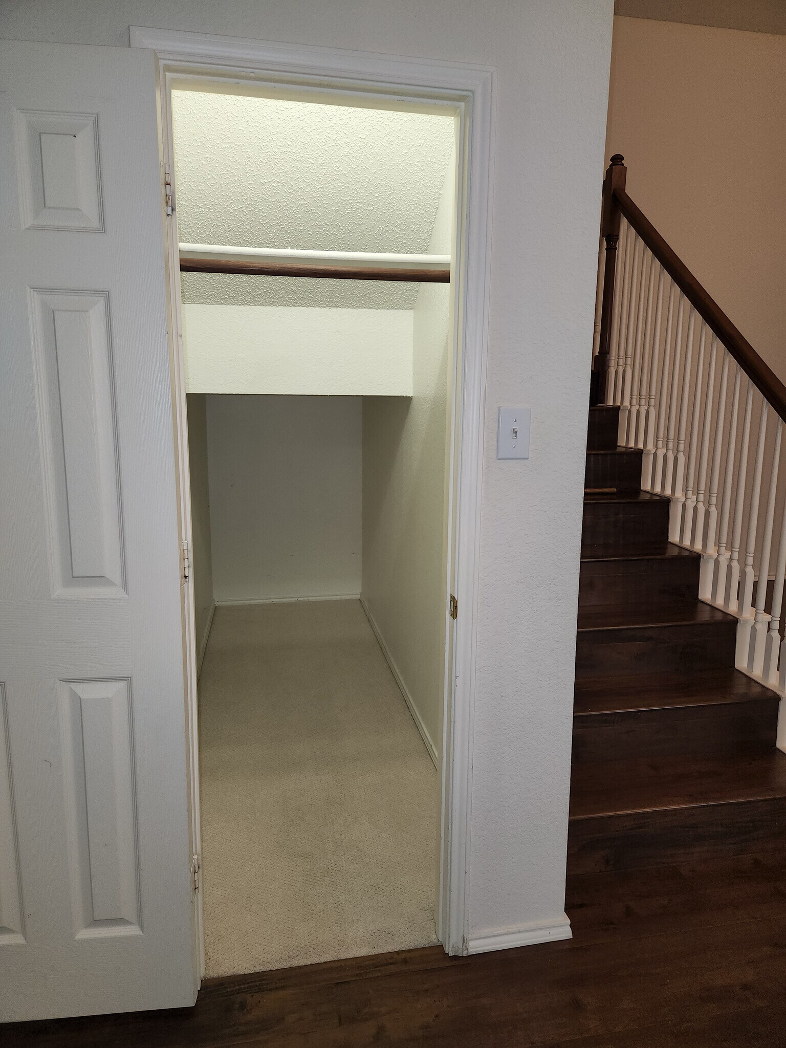 Coat Closet - 7207 Juniper Dr