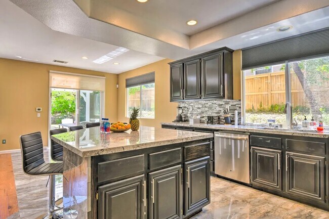 Building Photo - 26338 Oakdale Canyon Ln
