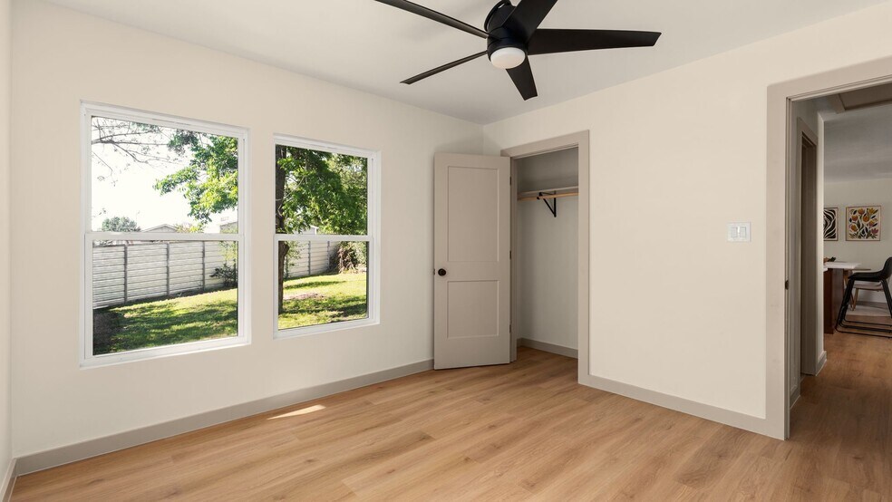 Building Photo - 337 W Merriweather St