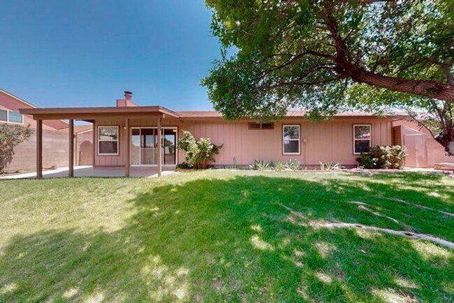 Building Photo - Picture Perfect 3 Bedroom Home in Southeas...