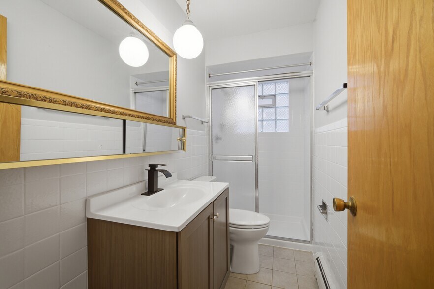 Building Photo - 8645 W Summerdale Ave