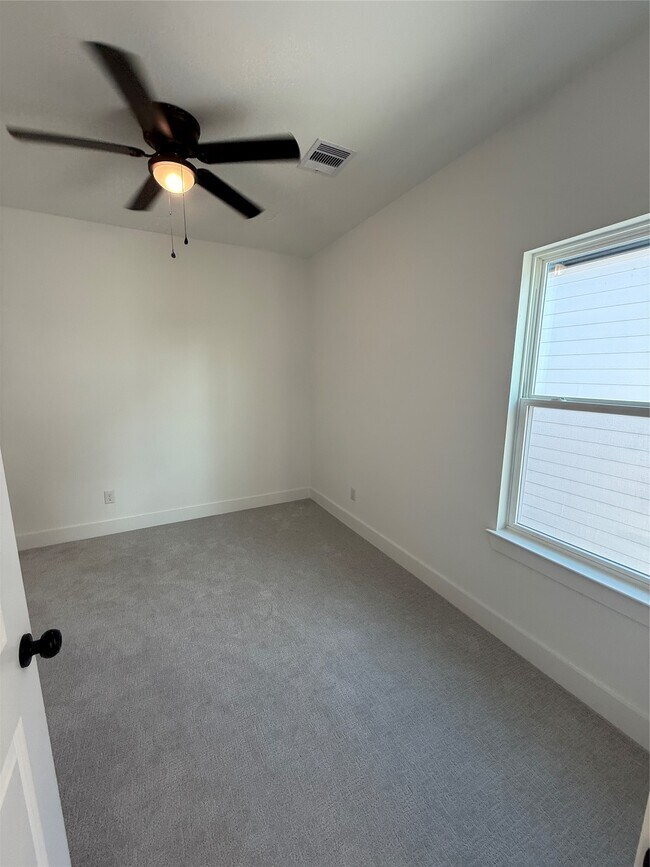 Building Photo - 1464 Ferguson Way