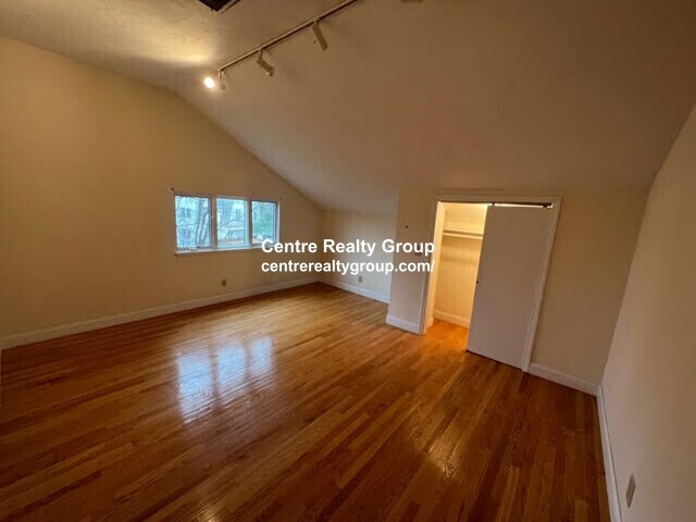 Building Photo - 184 Austin St