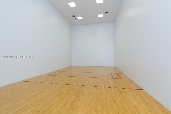 Building Photo - 701 Brickell Key Blvd