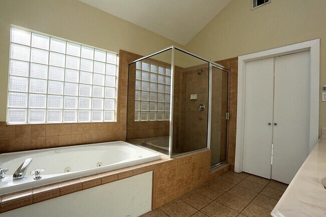 Building Photo - 3576 Link Valley Dr.
