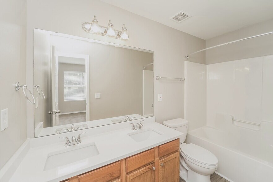Building Photo - 12418 Dervish Ln