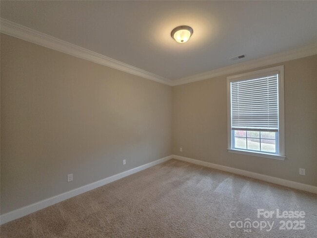 Building Photo - 11210 Streamwood Ln NW