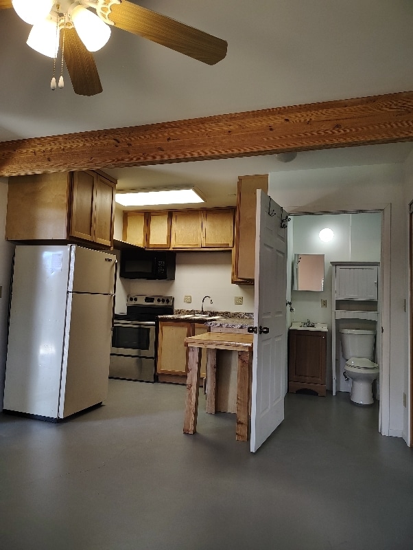 Building Photo - 8121Rebecca Hill Rd