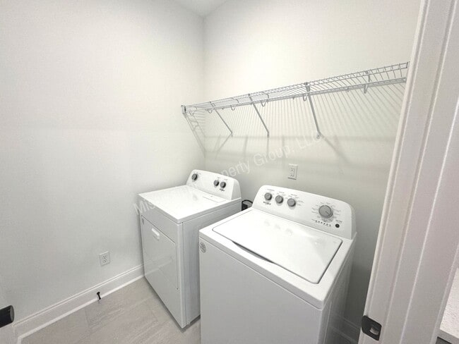 Building Photo - 3BR/3.5BA For Rent