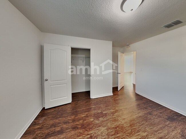 Building Photo - 1114 Brenton Leaf Dr