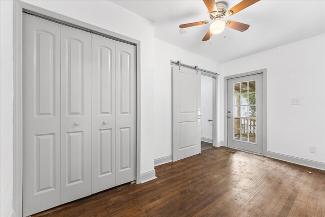 Building Photo - Newly Remodeled Beauty waiting for its fir...