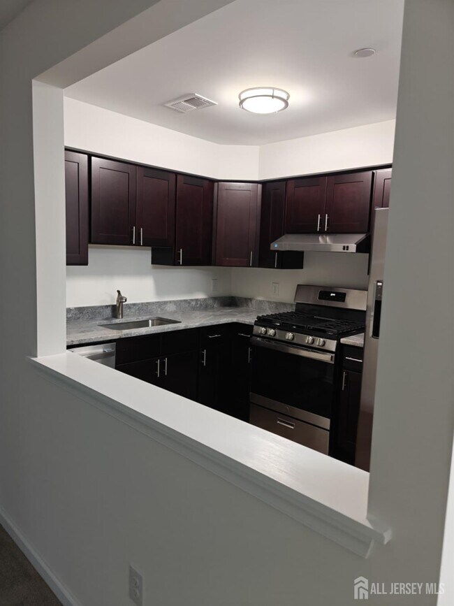 Building Photo - 1221 Waterford Dr