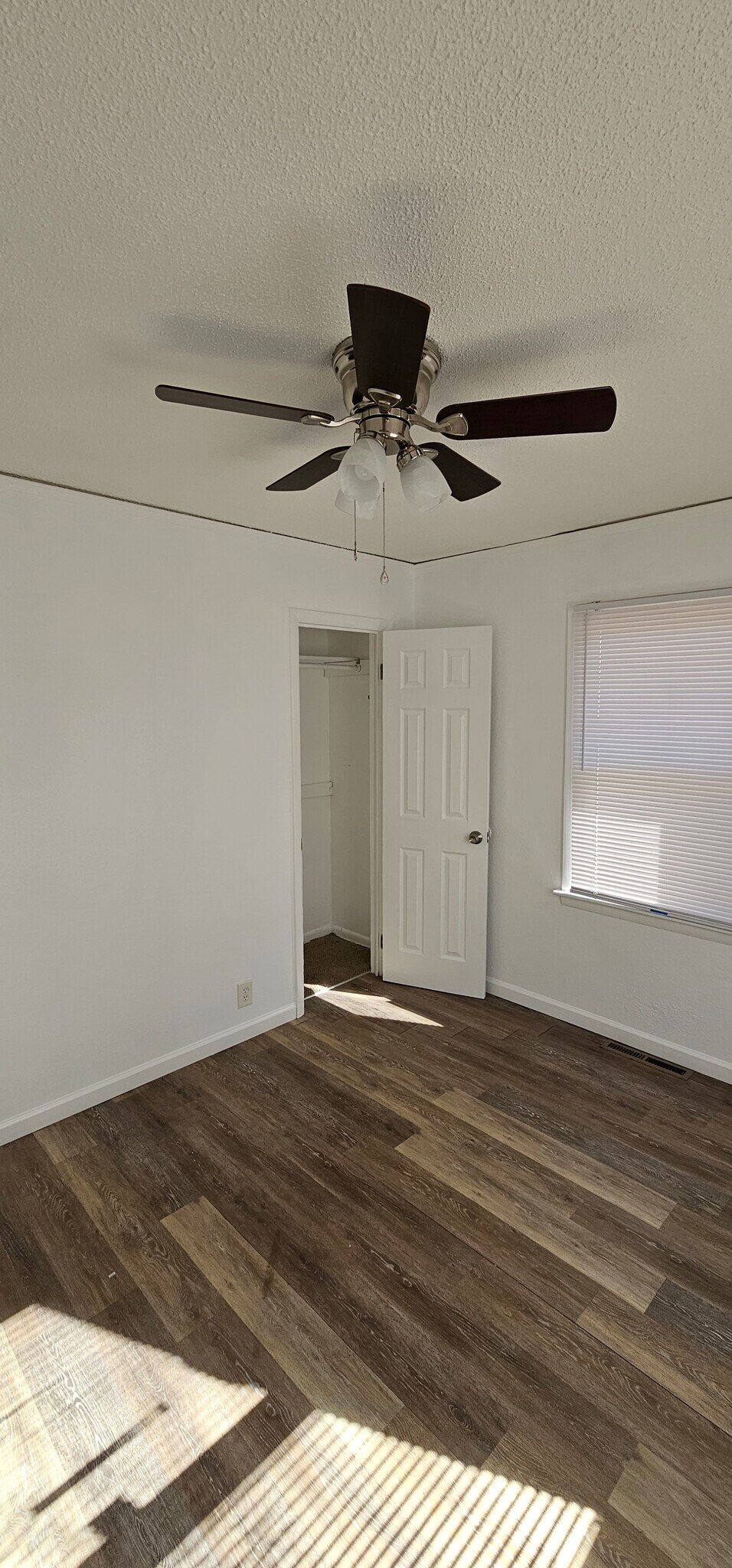 Building Photo - 10716 Bennington Ave